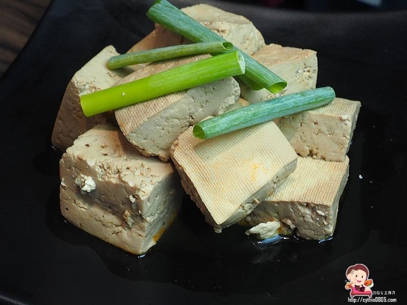 桃園龜山美食-巴適經典麻辣火鍋林口店-746元就有和牛吃到飽，還有牛舌牛肝隨你吃，珍珠奶茶自己調啊!!  (邀約) @民宿女王芽月-美食.旅遊.全台趴趴走