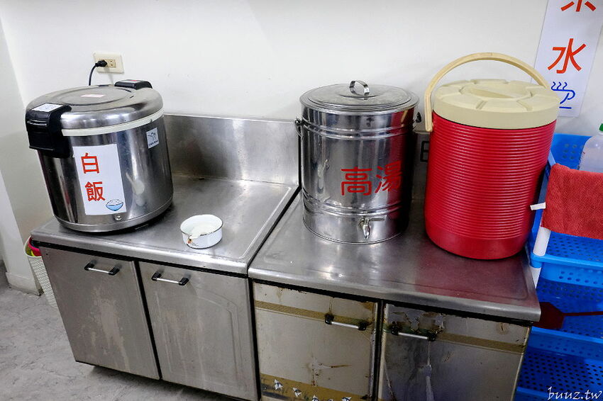 榴槤雞湯想嚐嚐看嗎~田園旁的廣式椰子雞餐廳,加入整顆椰子水,湯頭甘甜有濃厚果香!