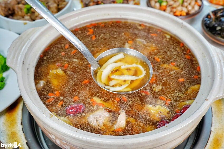 廣式養生功夫雞 椰子雞火鍋