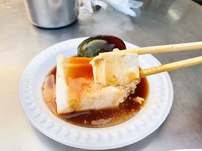 [食]嘉義 添加酸甜可口的白醋 讓涼麵更加美味 涼麵四味果汁