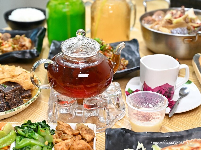 台中市東區玉品軒茶棧｜台中簡餐店天花板！餐點超過200種，激推香辣美食，營業至凌晨兩點半