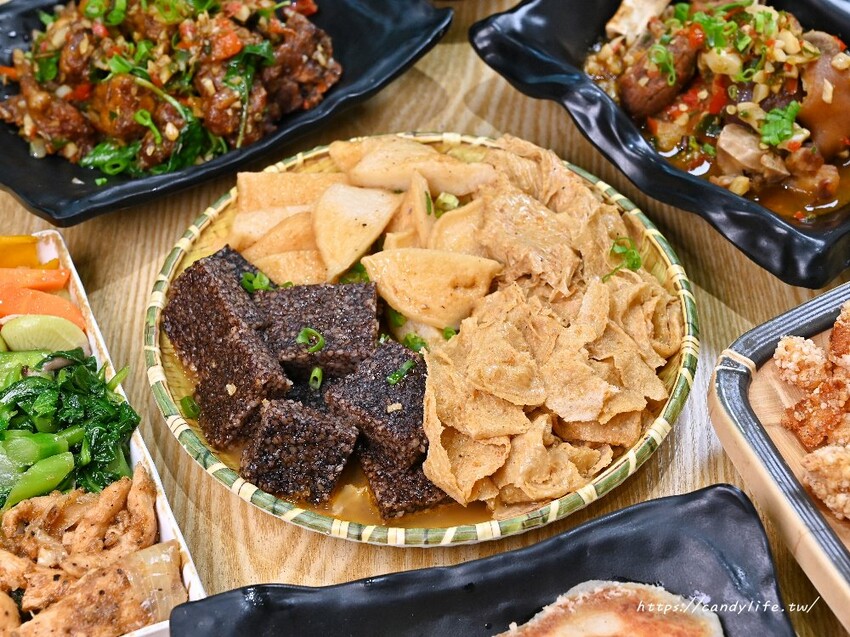 台中市東區玉品軒茶棧｜台中簡餐店天花板！餐點超過200種，激推香辣美食，營業至凌晨兩點半