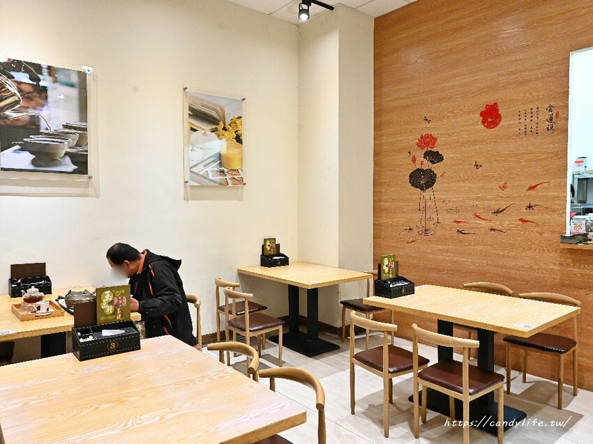 台中市東區玉品軒茶棧｜台中簡餐店天花板！餐點超過200種，激推香辣美食，營業至凌晨兩點半