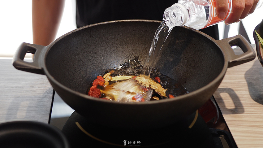 彰化火鍋 濎極鍋物 陳稜店 蛤蠣爆炸多卜卜鍋 彰化燒酒雞鍋 彰化石頭火鍋 平價火鍋 賽的日札307.png