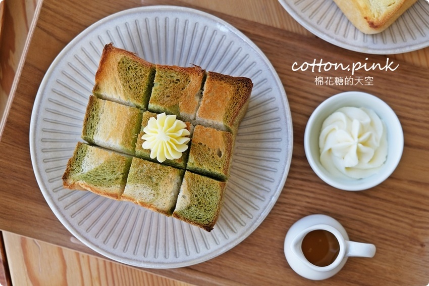 台中老店變身網美早午餐，向陽房最新厚茶生吐司必吃～陽光食事所文青風吐司盤百元有找！
