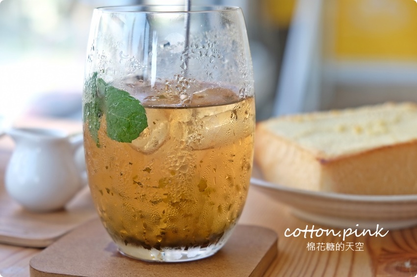 台中老店變身網美早午餐，向陽房最新厚茶生吐司必吃～陽光食事所文青風吐司盤百元有找！