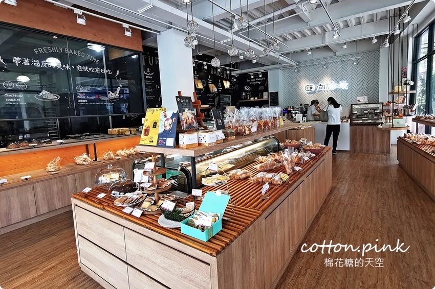 台中老店變身網美早午餐，向陽房最新厚茶生吐司必吃～陽光食事所文青風吐司盤百元有找！