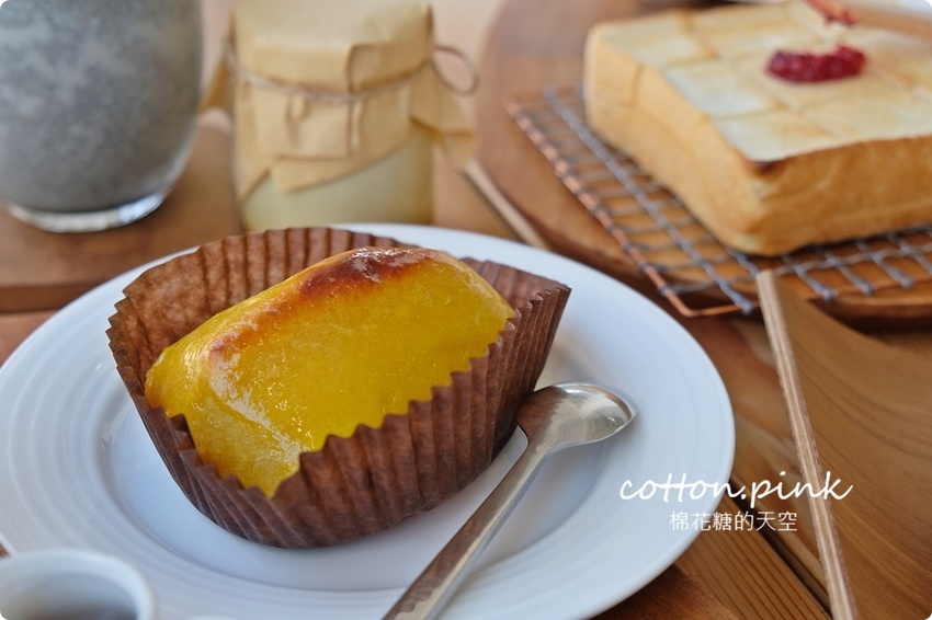 台中老店變身網美早午餐，向陽房最新厚茶生吐司必吃～陽光食事所文青風吐司盤百元有找！