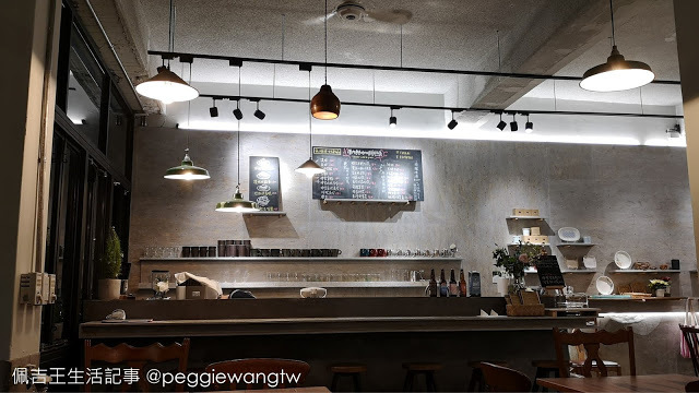 新開幕:厝內與咖啡與綠TZULAÏ café & green結合花藝.工藝.食藝的美學咖啡廳/老屋新味 文青網美必訪 | 東門午茶 古亭美食