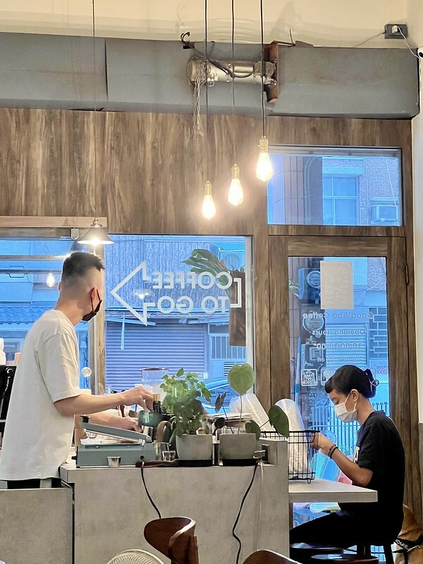 【台灣，高雄市，左營區】日和珈琲 GoodVibe Coffee，巷弄間的日式Ｘ懷舊Ｘ老屋咖啡聽。（高