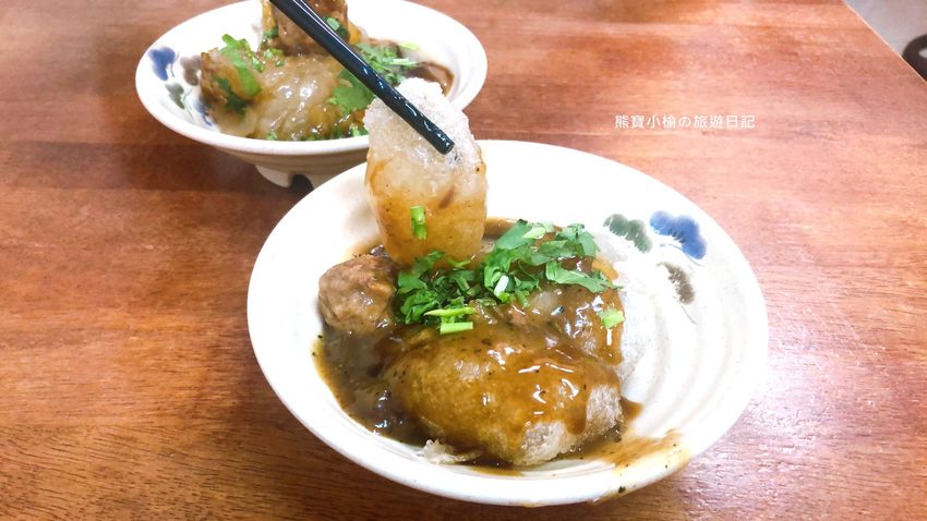 厚呷鹿港大腸麵線,台中火車站後站必吃銅板美食,脆皮肉圓真的有夠好吃!內文附詳細菜單介紹。 @熊寶小榆の旅遊日記