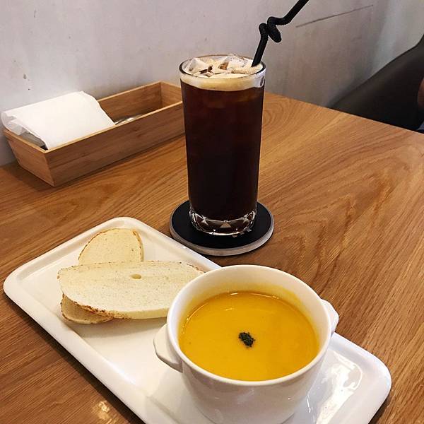 Food one 餐酒館_201012_9.jpg