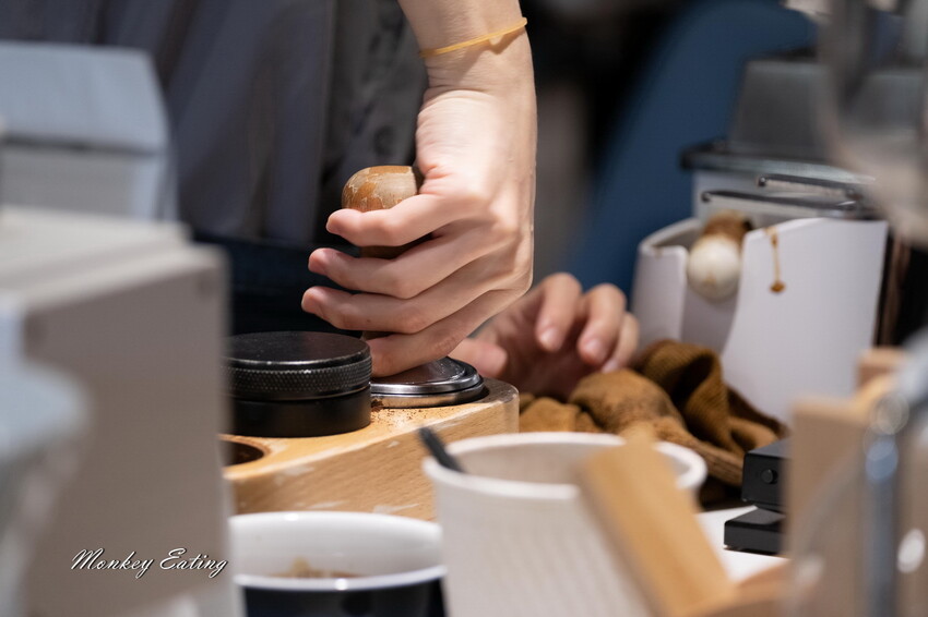 【台中北區】香緹果子咖啡館│號稱台中版HARBS水果千層蛋糕太驚艷！鮮乳雪紡濃郁奶香超綿密。台中甜點下午茶推薦 - 貪吃猴的幻想