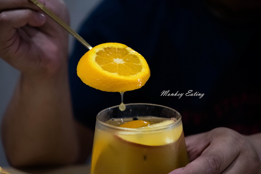 【台中北區】香緹果子咖啡館│號稱台中版HARBS水果千層蛋糕太驚艷！鮮乳雪紡濃郁奶香超綿密。台中甜點下午茶推薦 - 貪吃猴的幻想