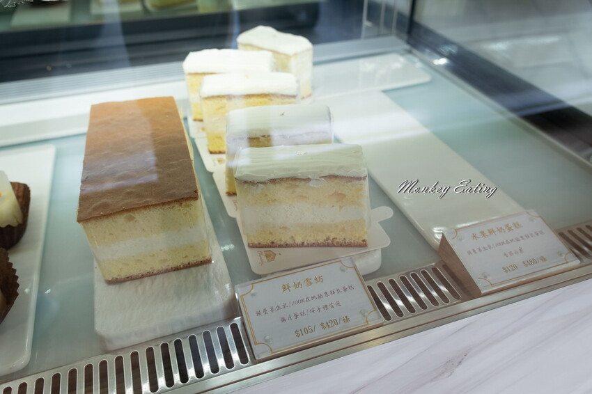 【台中北區】香緹果子咖啡館│號稱台中版HARBS水果千層蛋糕太驚艷！鮮乳雪紡濃郁奶香超綿密。台中甜點下午茶推薦 - 貪吃猴的幻想