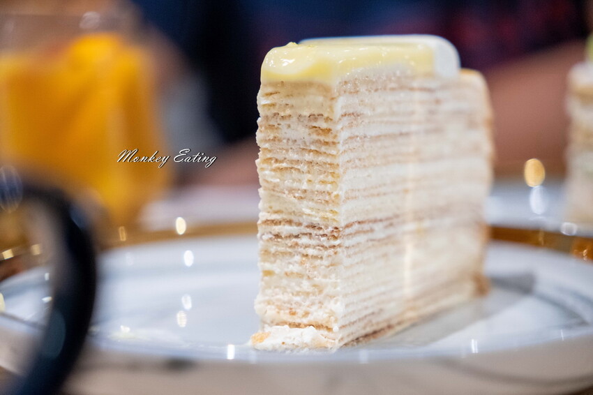 【台中北區】香緹果子咖啡館│號稱台中版HARBS水果千層蛋糕太驚艷！鮮乳雪紡濃郁奶香超綿密。台中甜點下午茶推薦 - 貪吃猴的幻想