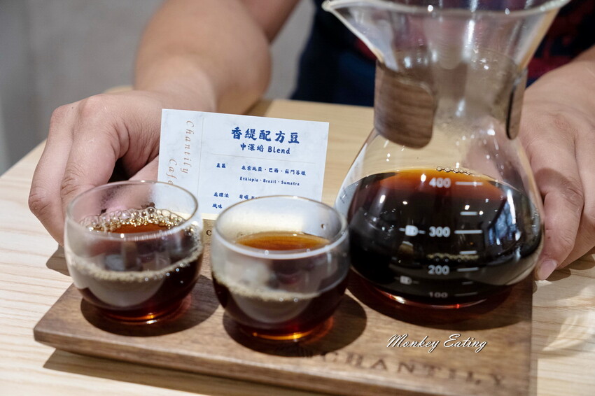 【台中北區】香緹果子咖啡館│號稱台中版HARBS水果千層蛋糕太驚艷！鮮乳雪紡濃郁奶香超綿密。台中甜點下午茶推薦 - 貪吃猴的幻想