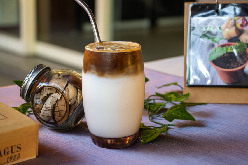 台中烏日，Only for you 啡你莫屬，單支咖啡串遍全場，讓你品嚐到不同風味。 - 微笑Joe幸運