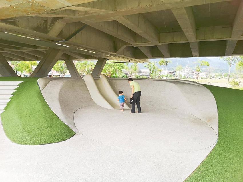 宜蘭景點冬山火車站