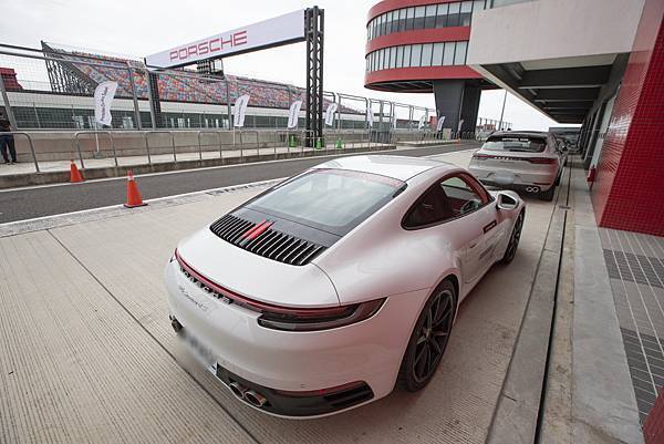 台中麗寶T11.T12賽車主題旅店 - 5