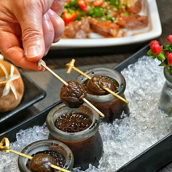 【桃園龜山】舞之椒頂級麻辣鴛鴦鍋 | 手工炒製麻辣鍋底,鍋底無限續加,精選優質食材,林口精緻麻辣鍋,林口長庚美食,老饕必吃餐廳,寵物友善餐廳