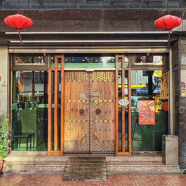 【桃園龜山】舞之椒頂級麻辣鴛鴦鍋 | 手工炒製麻辣鍋底,鍋底無限續加,精選優質食材,林口精緻麻辣鍋,林口長庚美食,老饕必吃餐廳,寵物友善餐廳