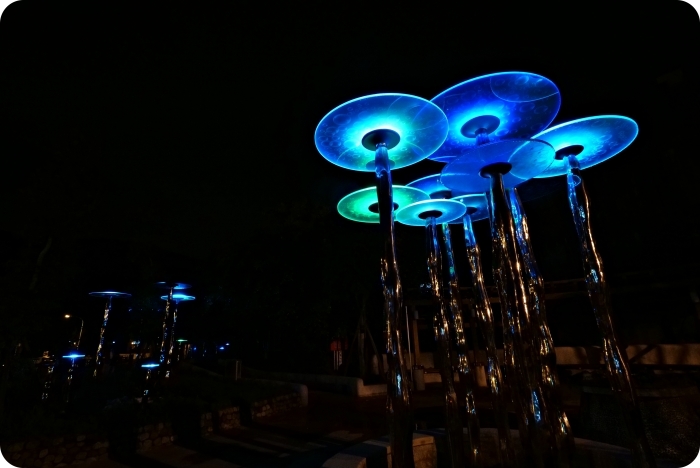 歡迎來到阿凡達世界⎪夜晚點燈一秒進入潘朵拉星球,冷泉公園大變身! @捲捲頭 Wonderful 品味。生活 歡迎來到阿凡達世界⎪夜晚點燈一秒進入潘朵拉星球,冷泉公園大變身! @捲捲頭 Wonderful 品味。生活