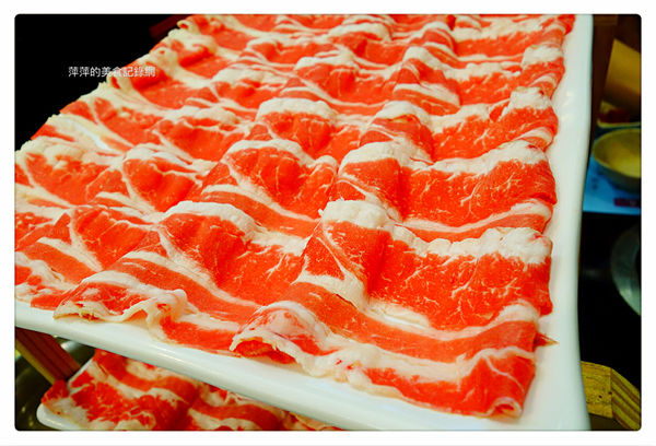 鍋饕精緻涮涮鍋 大直店 ~ 超大盤雪花黑牛❤️吃的好過癮 - 捷運大直站