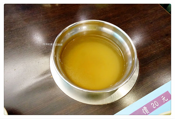 鍋饕精緻涮涮鍋 大直店 ~ 超大盤雪花黑牛❤️吃的好過癮 - 捷運大直站