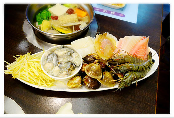 鍋饕精緻涮涮鍋 大直店 ~ 超大盤雪花黑牛❤️吃的好過癮 - 捷運大直站