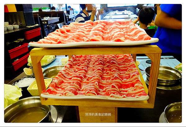 鍋饕精緻涮涮鍋 大直店 ~ 超大盤雪花黑牛❤️吃的好過癮 - 捷運大直站