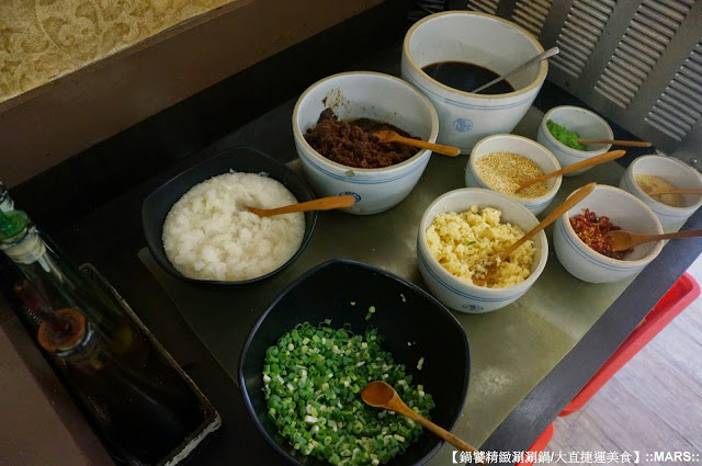 【台北】鍋饕涮涮鍋 /大直捷運美食．重量級安格斯雪花黑牛鍋/蛤蜊鍋．品嚐體驗。