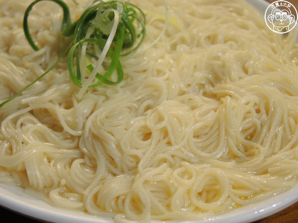 車庫羊肉爐:呷飽祙【台北中山・車庫羊肉爐】電話霹靂難打的無招牌巷弄美食 車庫羊肉爐:呷飽祙【台北中山・車庫羊肉爐】電話霹靂難打的無招牌巷弄美食