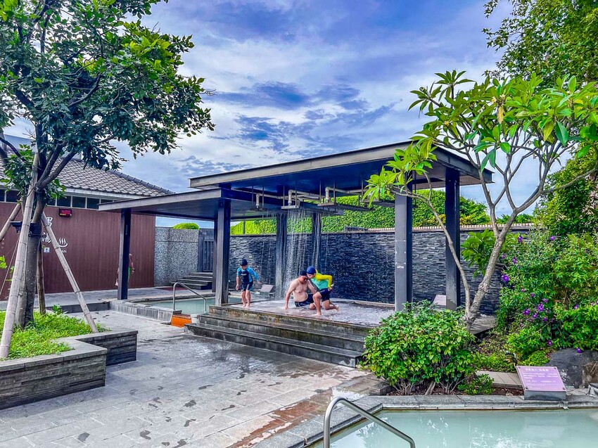 新北市金山區陽明山天籟渡假酒店|史上最強一泊8食,入住從早吃到晚!暢遊北台灣最大溫泉水樂園