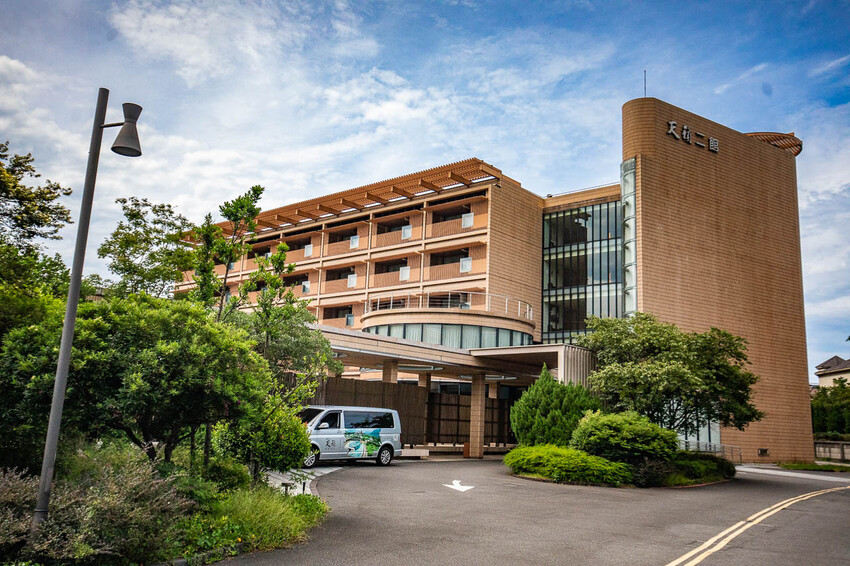 新北市金山區陽明山天籟渡假酒店|史上最強一泊8食,入住從早吃到晚!暢遊北台灣最大溫泉水樂園