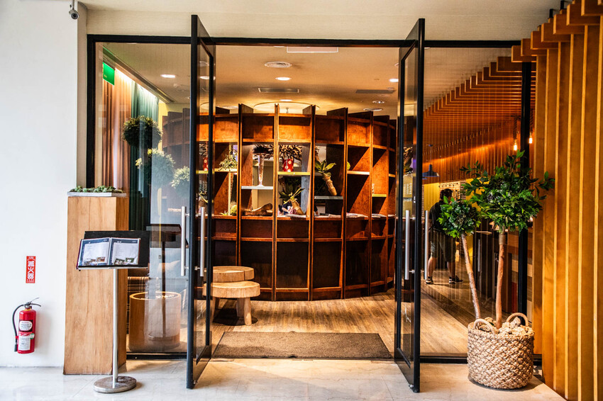 新北市金山區陽明山天籟渡假酒店|史上最強一泊8食,入住從早吃到晚!暢遊北台灣最大溫泉水樂園