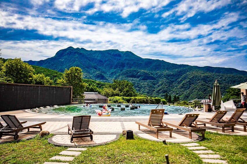 新北市金山區陽明山天籟渡假酒店|史上最強一泊8食,入住從早吃到晚!暢遊北台灣最大溫泉水樂園