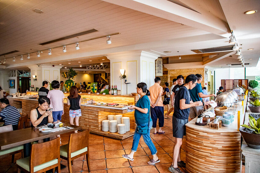 新北市金山區陽明山天籟渡假酒店|史上最強一泊8食,入住從早吃到晚!暢遊北台灣最大溫泉水樂園