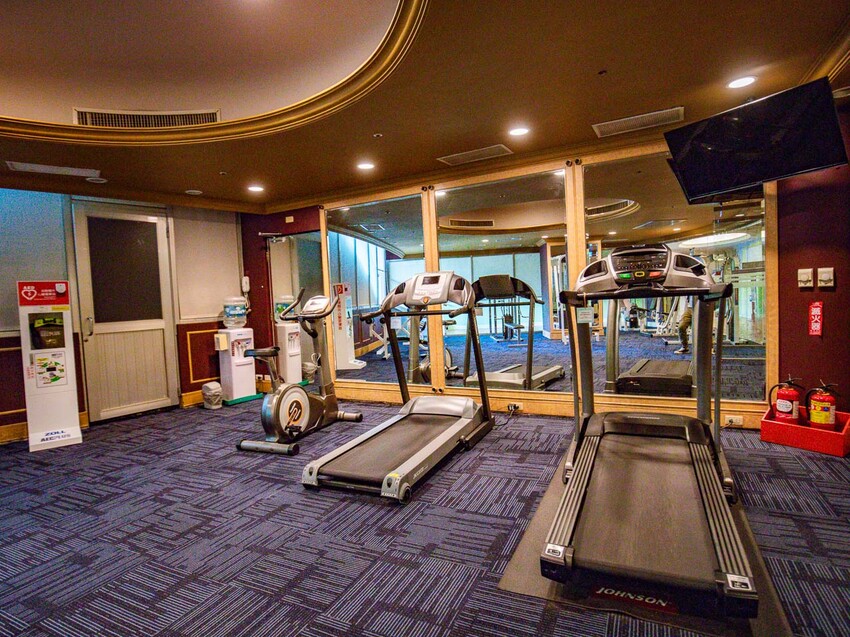 新北市金山區陽明山天籟渡假酒店|史上最強一泊8食,入住從早吃到晚!暢遊北台灣最大溫泉水樂園