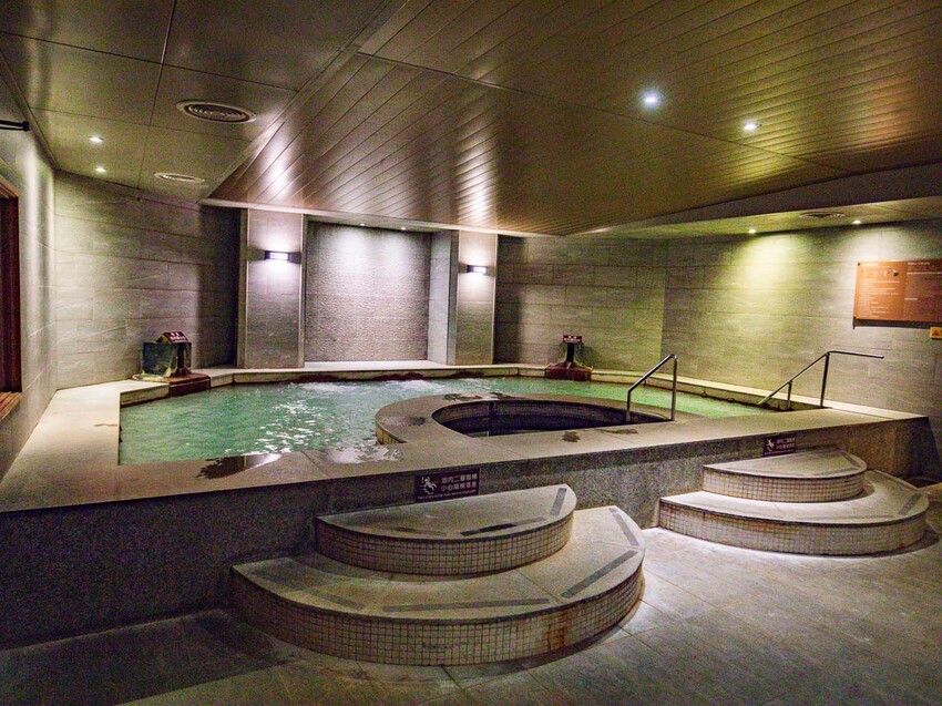 新北市金山區陽明山天籟渡假酒店|史上最強一泊8食,入住從早吃到晚!暢遊北台灣最大溫泉水樂園