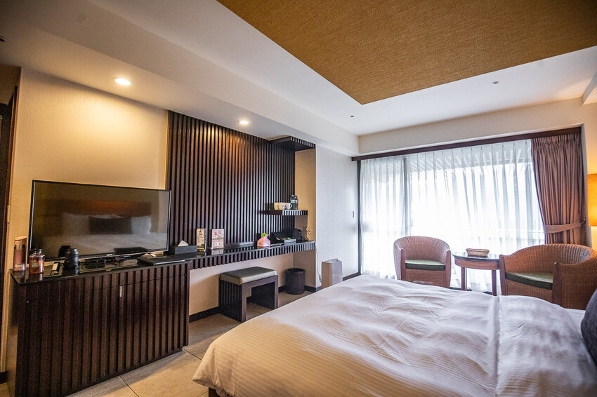 新北市金山區陽明山天籟渡假酒店|史上最強一泊8食,入住從早吃到晚!暢遊北台灣最大溫泉水樂園