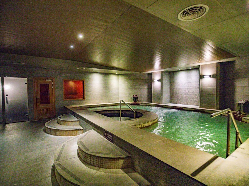 新北市金山區陽明山天籟渡假酒店|史上最強一泊8食,入住從早吃到晚!暢遊北台灣最大溫泉水樂園