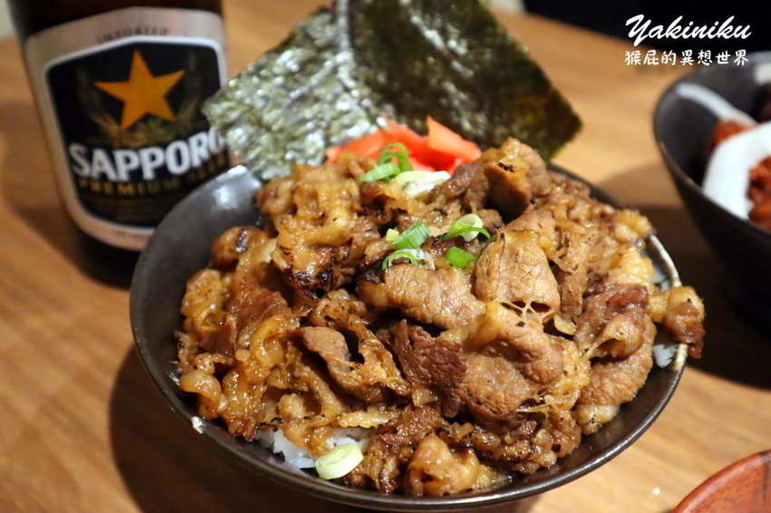 【新北新店】新店新開幕餐廳，雙北第一間牛丁次郎坊就在新店！深夜裡的和魂燒肉丼！內用雞白湯、冬瓜檸檬喝到飽！平價美味的燒肉丼飯！ @猴屁的異想世界