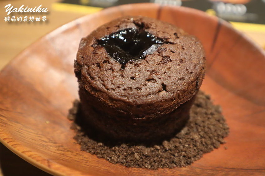 【新北新店】新店新開幕餐廳，雙北第一間牛丁次郎坊就在新店！深夜裡的和魂燒肉丼！內用雞白湯、冬瓜檸檬喝到飽！平價美味的燒肉丼飯！ @猴屁的異想世界