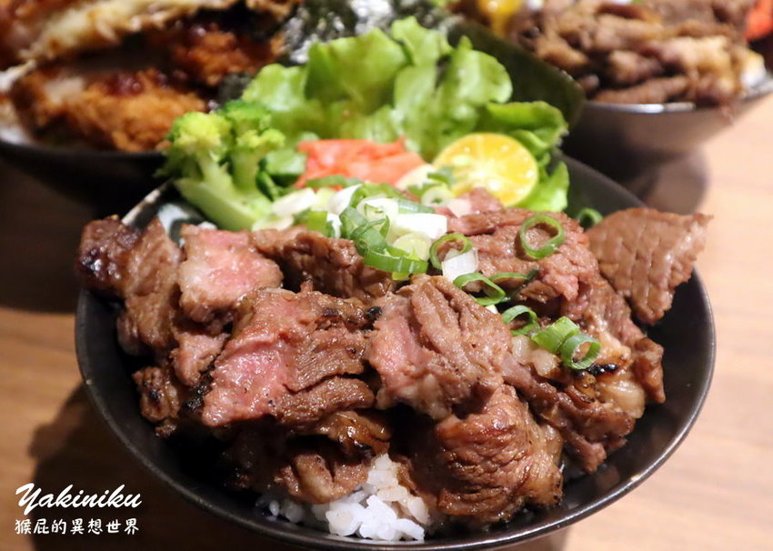【新北新店】新店新開幕餐廳，雙北第一間牛丁次郎坊就在新店！深夜裡的和魂燒肉丼！內用雞白湯、冬瓜檸檬喝到飽！平價美味的燒肉丼飯！ @猴屁的異想世界