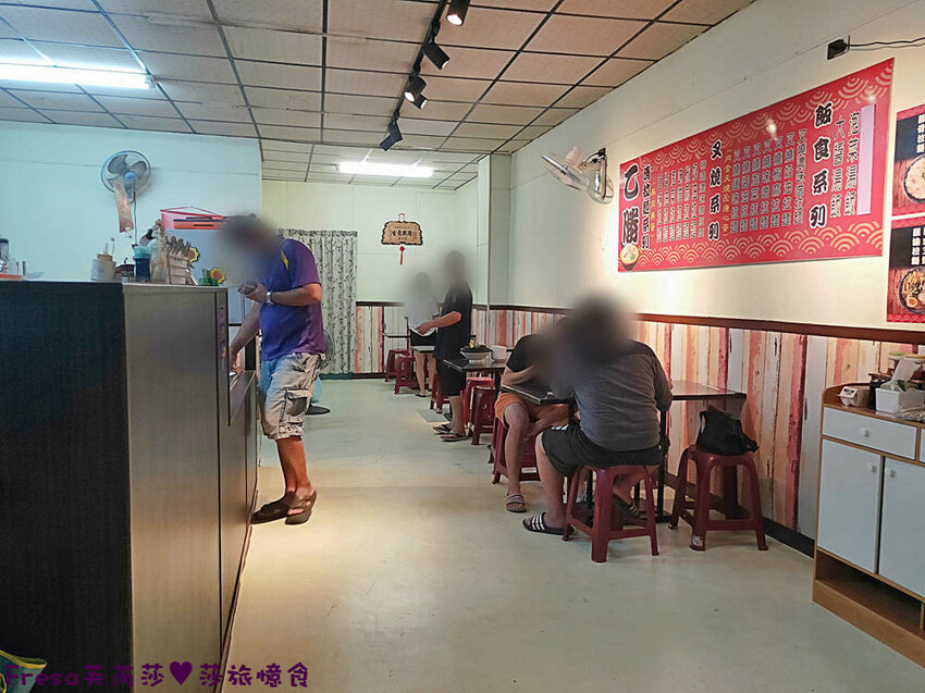 台南拉麵【乙勝拉麵】濃厚泡菜香！叉燒濃味噌！彈Ｑ麵條吸附湯汁超順口│關廟山西宮│關廟美食