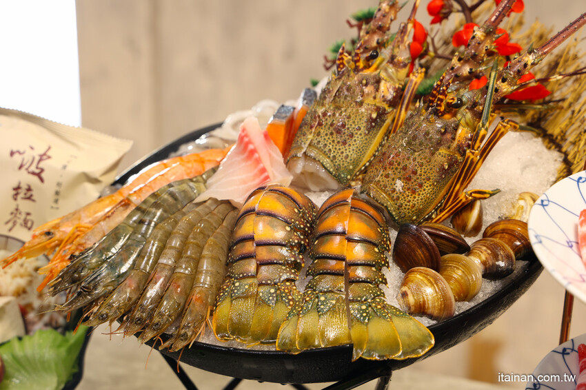 台中人氣網美級火鍋店跨足南部首家店!鍋物美、食材鮮、肉肉高顏值、五迷也愛朝聖「養鍋 Yang Guo 石頭涮涮鍋」台南文化店｜台南東區火鍋｜寵物友善餐廳 @台南好Food遊