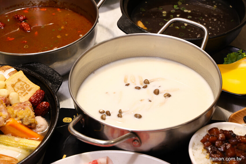 台中人氣網美級火鍋店跨足南部首家店!鍋物美、食材鮮、肉肉高顏值、五迷也愛朝聖「養鍋 Yang Guo 石頭涮涮鍋」台南文化店｜台南東區火鍋｜寵物友善餐廳 @台南好Food遊