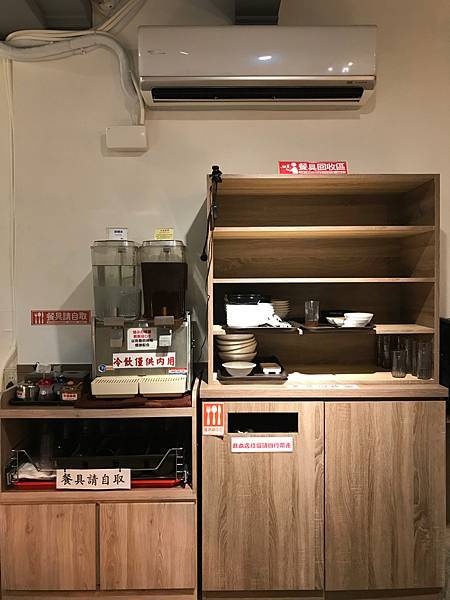 (忠孝復興)東區平價麻辣小吃 招牌百元套餐經濟實惠-燒匠食堂