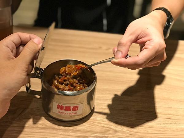 (忠孝復興)東區平價麻辣小吃 招牌百元套餐經濟實惠-燒匠食堂